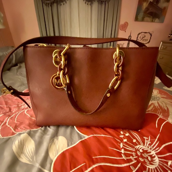 Michael Kors Medium Burgundy Selma Bag - Picture 1 of 8